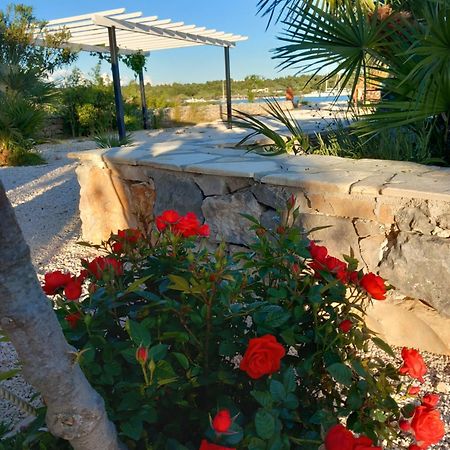 Beach House Marina Grande Betina  Bagian luar foto